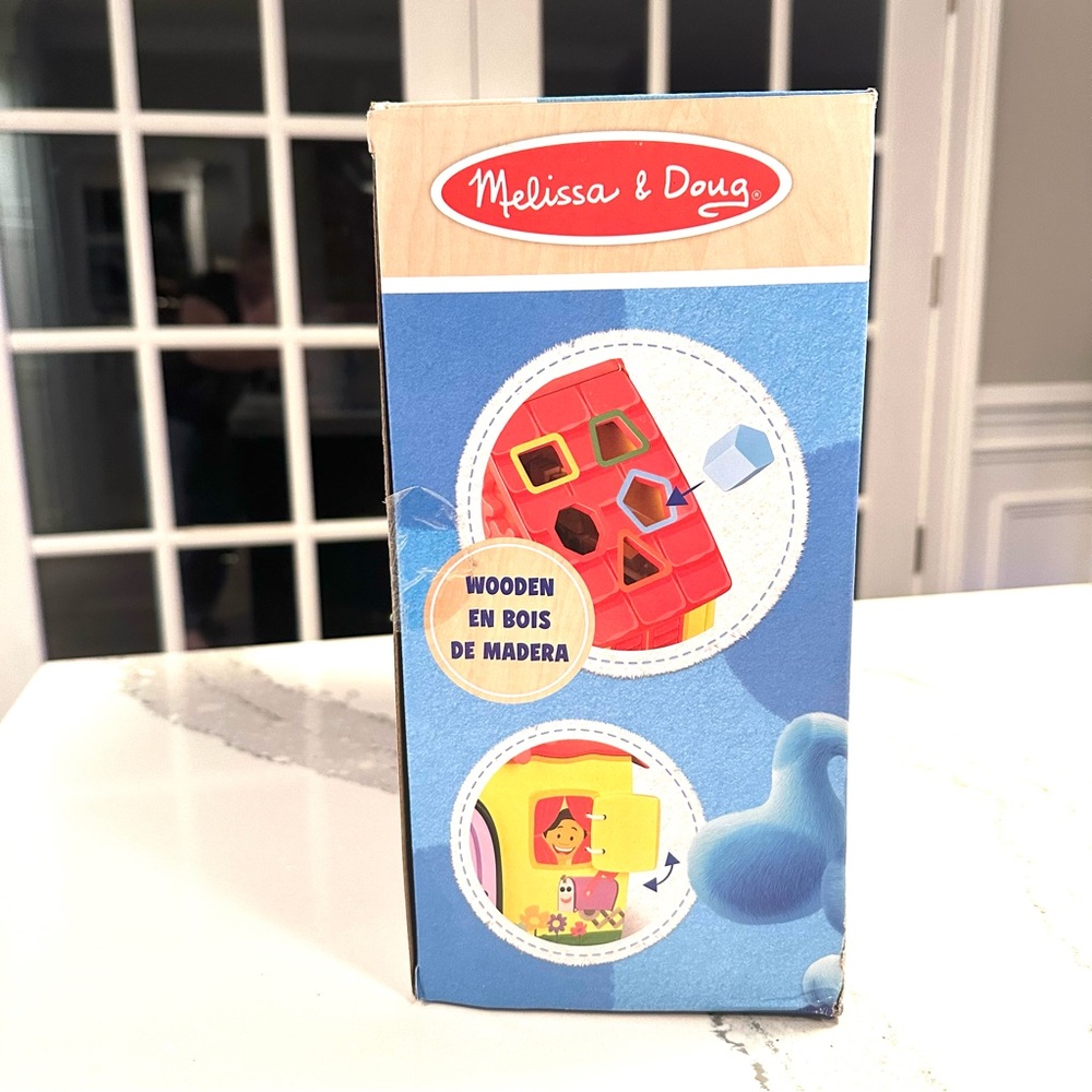 Melissa & Doug Blue's Clues & You! Wooden Take-Along House - Picture 5 of 14
